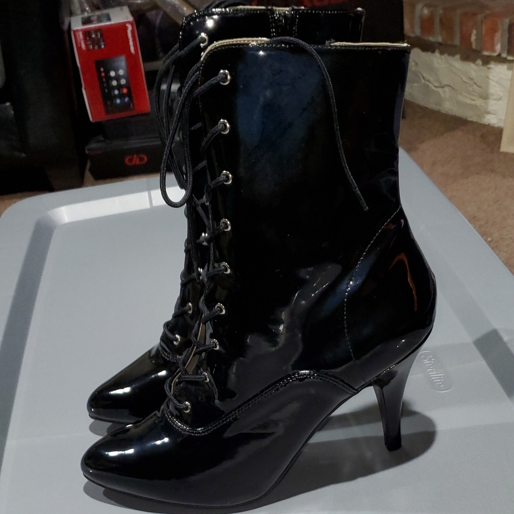 Ankle boots